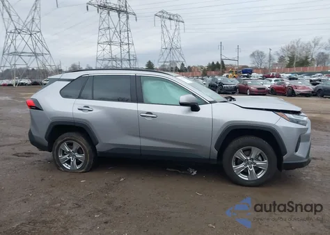 2024 Toyota Rav4 Xle z USA, uszkodzony, nr VIN 2T3P1RFV8RC447186